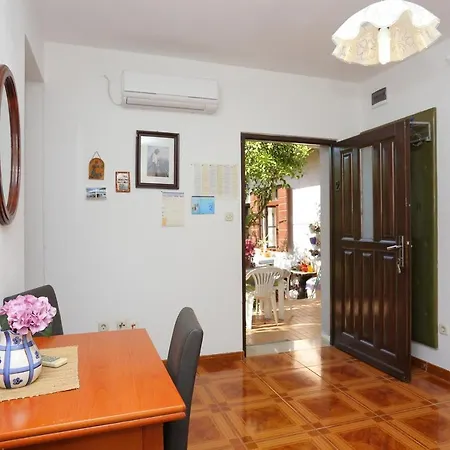 Studio 2566a Slatine